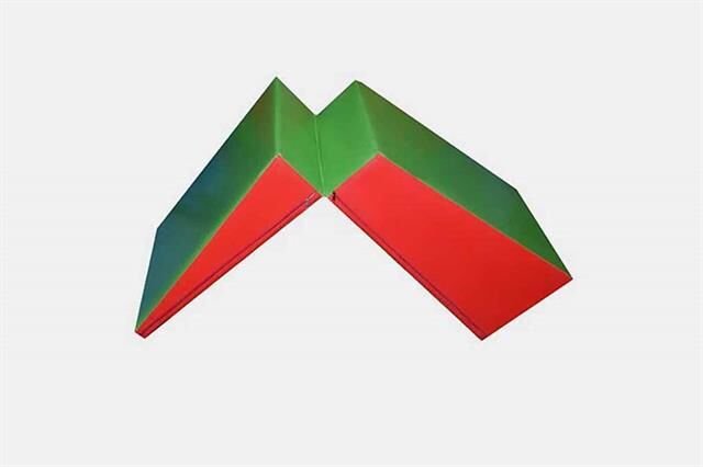 Katlanabilir Üçgen Takla Minder 200x100x30 Katlanabilir Üçgen Takla Minder 200x100x30