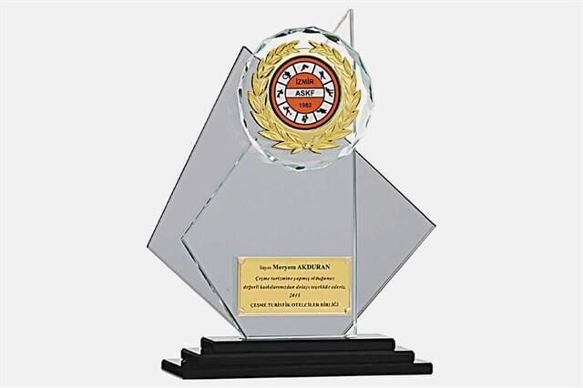 M17 Kristal Plaket 24 cm