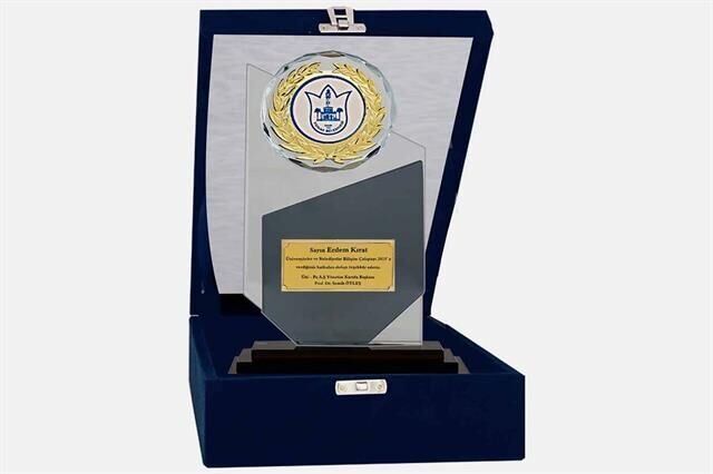 M30 Kadife Kutulu Kristal Plaket 25 cm