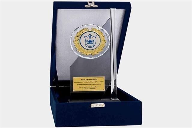 M48 Kadife Kutulu Kristal Plaket 26 cm