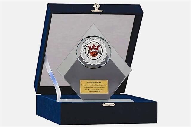 M62 Kadife Kutulu Kristal Plaket 24 cm