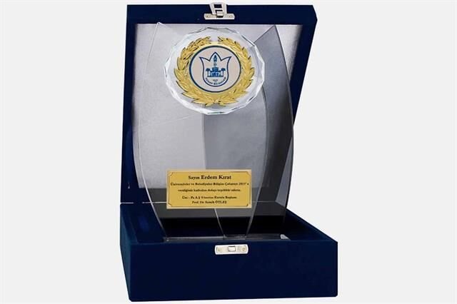 Bayspor M72 Kadife Kutulu Kristal Plaket 27 cm
