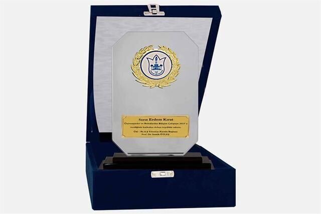 M84 Kadife Kutulu Kristal Plaket 23 cm