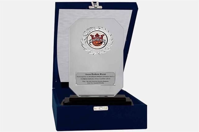 M86 Kadife Kutulu Kristal Plaket 23 cm M86 Kadife Kutulu Kristal Plaket 23 cm