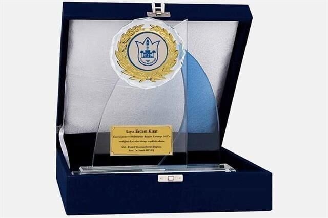 M96 Kadife Kutulu Kristal Plaket 23 cm