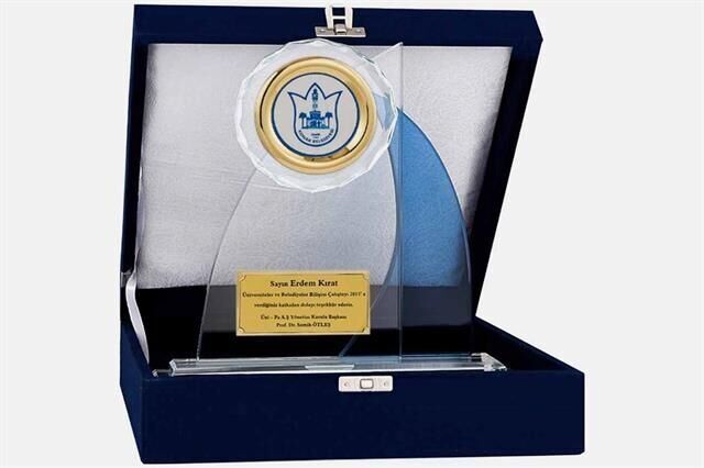 M100 Kadife Kutulu Kristal Plaket 23 cm
