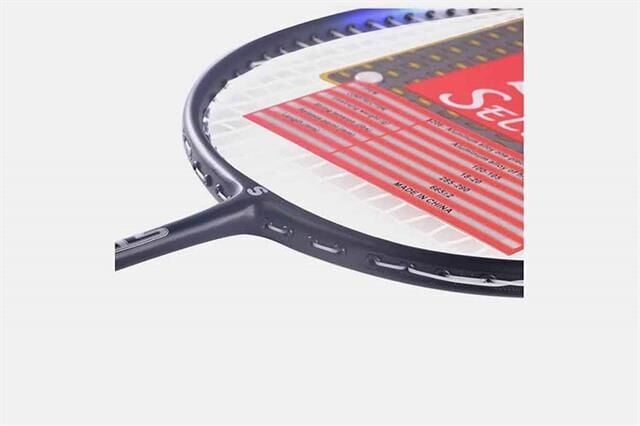 Badminton Raketi Tek Parça