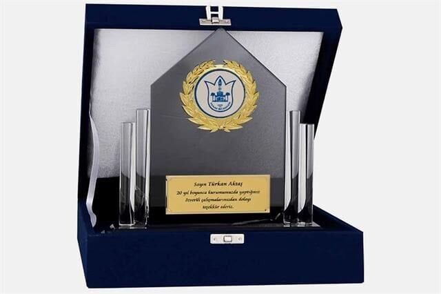 M124 Kadife Kutulu Kristal Plaket 23 cm