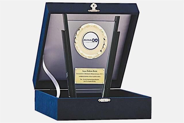 M152 Kadife Kutulu Kristal Plaket 23 cm