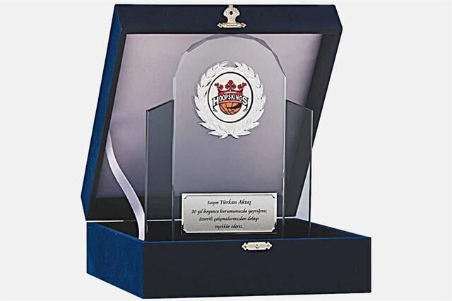 M186 Kadife Kutulu Kristal Plaket 24 cm M186 Kadife Kutulu Kristal Plaket 24 cm