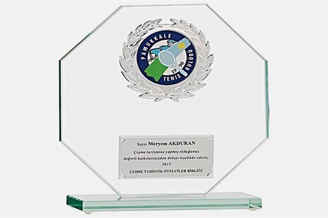 M197 Kristal Plaket 18 cm