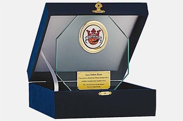 M202 Kadife Kutulu Kristal Plaket 18 cm