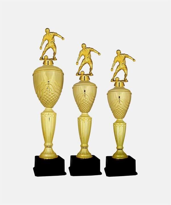 L8 Futbol Figürlü Kupa Takımı