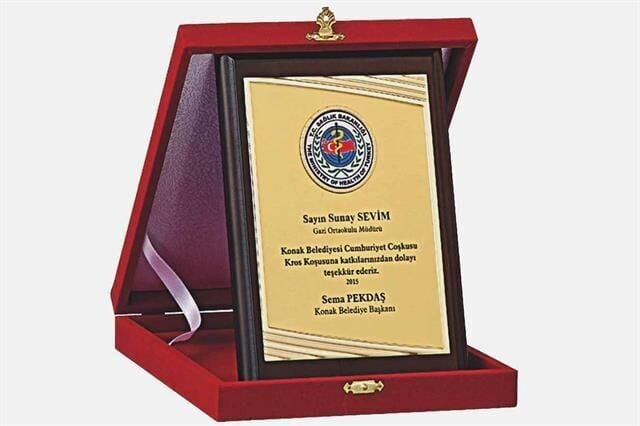 M230 15 X 20cm Ahşap Plaket M230 15 X 20cm Ahşap Plaket