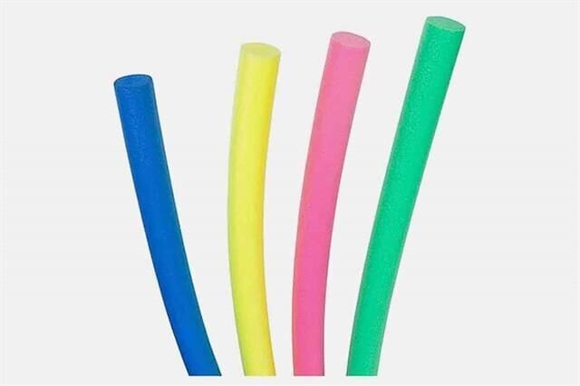 Yüzme Makarnası Sosis