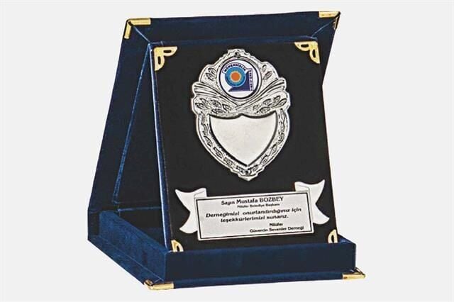 M254 9 X 12cm Kadife  Plaket