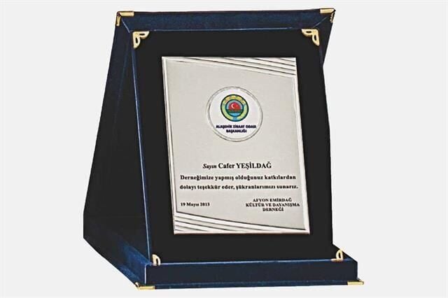 M267 15 X 20cm Kadife Plaket M267 15 X 20cm Kadife Plaket