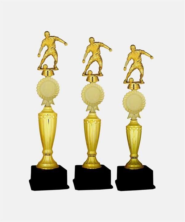 L58 Futbol Figürlü Kupa Takımı